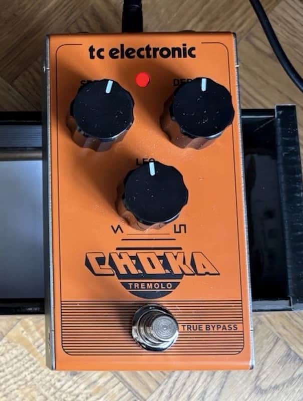 TC Electronic Choka Tremolo 2020 - Present - Orange - Vintage Tremelo Vibrato image 1