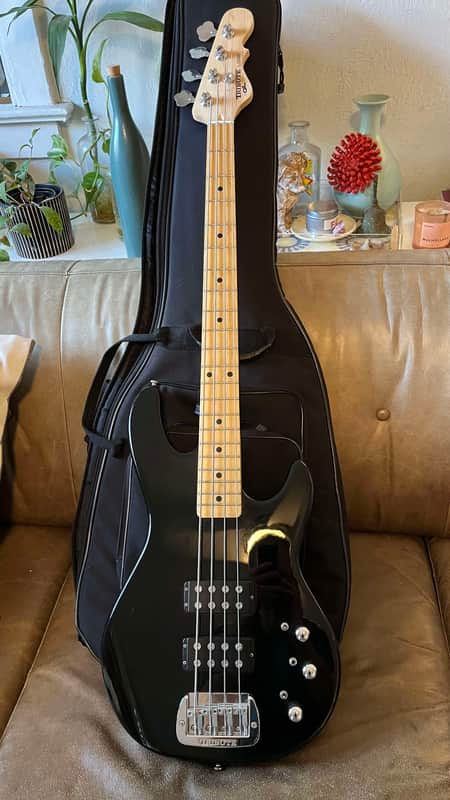 G&L Tribute Series L-2000 Bass Gloss Black w/ Rosewood Fretboard