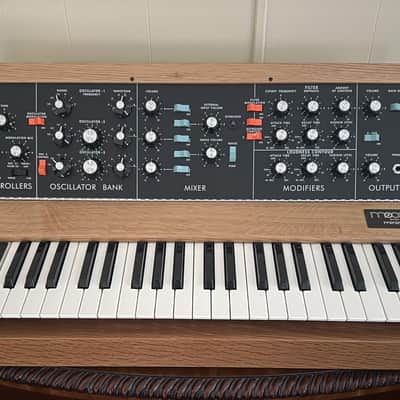 Moog Minimoog Model D Reissue - Bog Moog Tribute Edition w/Case