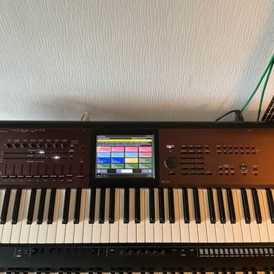 Korg Kronos LS 88 Workstation