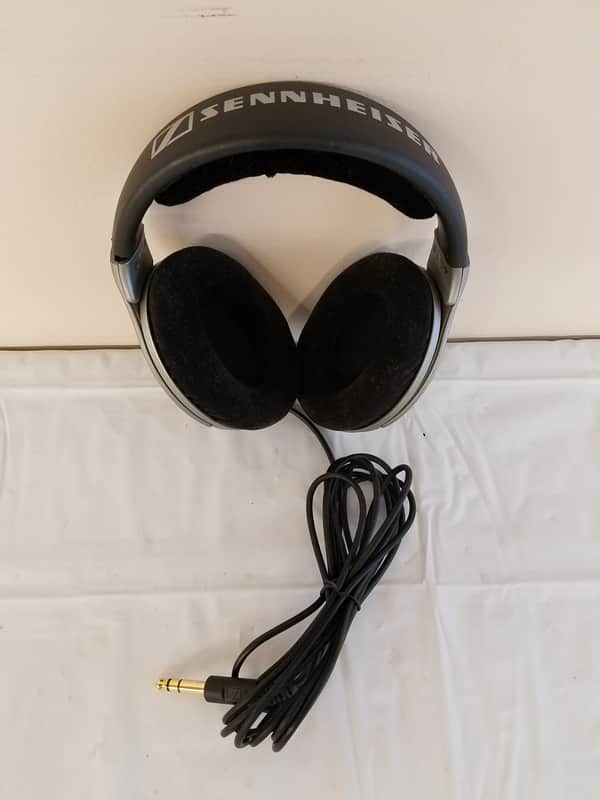 Sennheiser HD555 Stereo Dynamic Headphones image 1