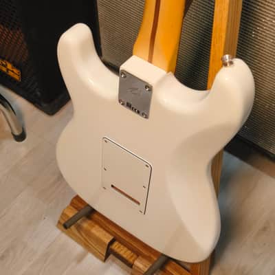 Fender Stratocaster 2022 Polaris White image 13