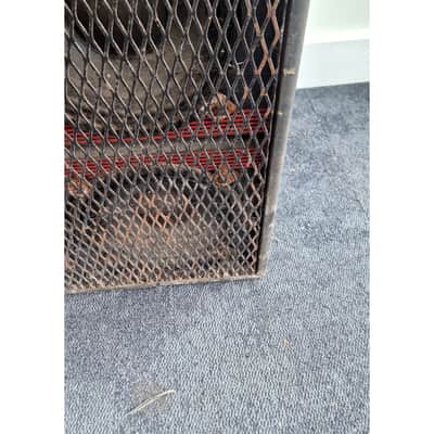 Trace Elliot 1048 - Bass Cabinet - Red Stripe - Spares or Repair image 4