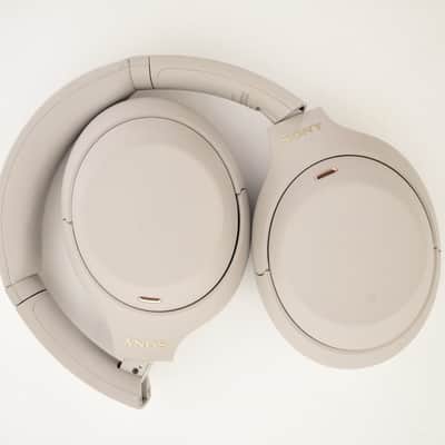 Sony WH-1000XM4 Wireless Active Noise Canceling Over-Ear Headphones - Silver image 6