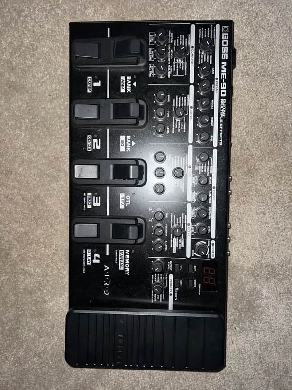 Boss ME-90