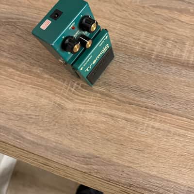 Boss TR-2 Tremolo (Silver Label) 1997 - Present - Green image 5