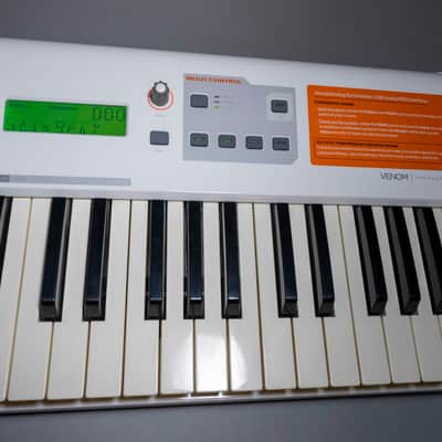 M-Audio Venom 49-Key Virtual Analog Synth image 2
