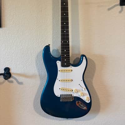 Vintage 1989 MIJ Fender Stratocaster W/ original case image 1