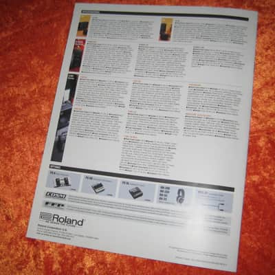 Roland 8 Page Catalog of Amplifiers for Guitar and Bass 2006 image 5