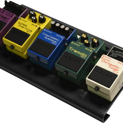 Gator GPB-LAK Aluminum Small Pedalboard, 15.75" x 7" w/ Softcase, Black image 4