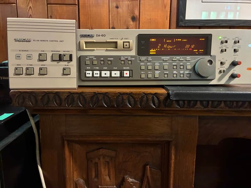 Tascam DA 60 MKI Timecode DAT Machine DA-60 w/ RC-D6 Remote image 1