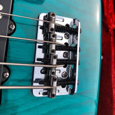 1998 Fender Deluxe American Series Precision Teal Green Transparent Premium Ash body and OHSC image 10