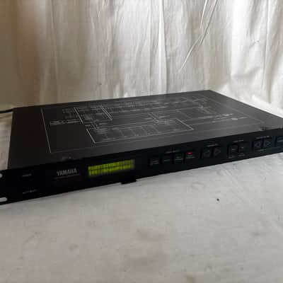 YAMAHA TX81Z FM TONE GENERATOR SYNTHESIZER New internal battery!!