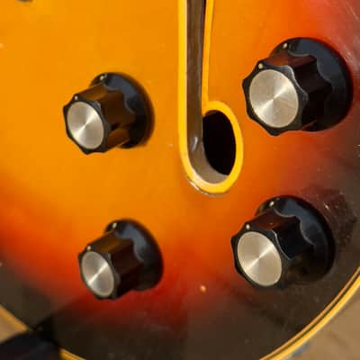 Fender Coronado Bass II 1967 - 1969 Sunburst image 2