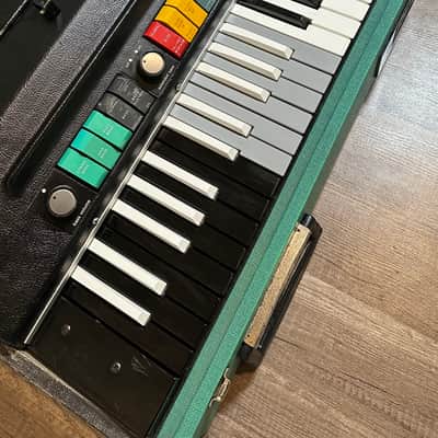 Gibson G-101 Combo Organ 1967 - Sea Foam Green image 5