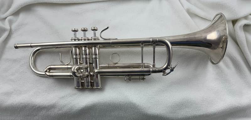 Bach Bach 180S37 Stradivarius Professional Model Bb Trumpet
