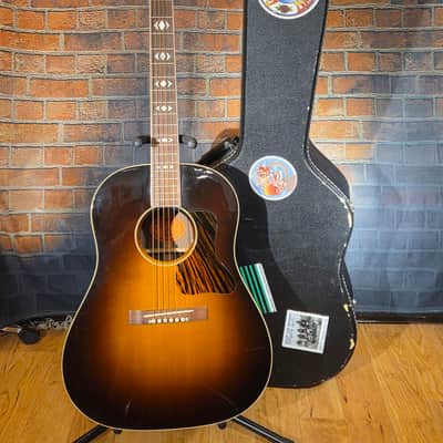 Gibson 2002 AJ Advanced Jumbo Vintage Sunburst w/ TLK HSC image 1