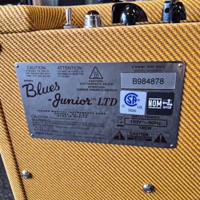 Fender Blues Junior LTD - Lacquered Tweed with Foot Switch and Amp Cover image 4