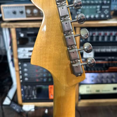 Fender Jaguar 1997-2008 - 3 tone sunburst image 10