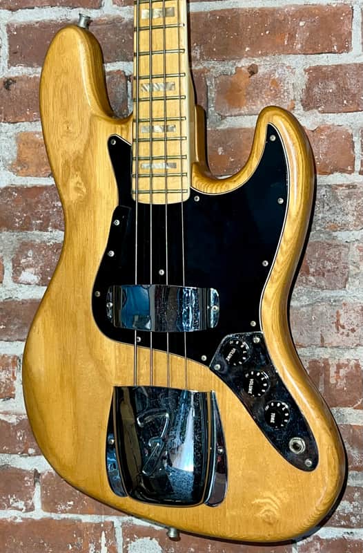 Wicked Kool 1977 Fender Jazz Bass, Maple Fretboard, Black Amazing Playing & Sounding Pro Setup Hard Shell Case Ships Fast - Very Good