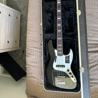Fender Vintera III Early '70s Jazz Bass 2025 - Present - Black image 2