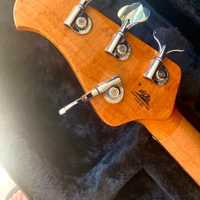 Ernie Ball Music Man StingRay Special 4 H with Rosewood Fretboard - 2018 -  Buttercream image 7