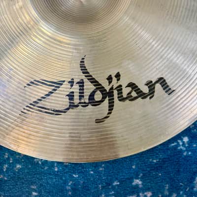 18” Zildjian IAK DARK Crash 1495g image 8