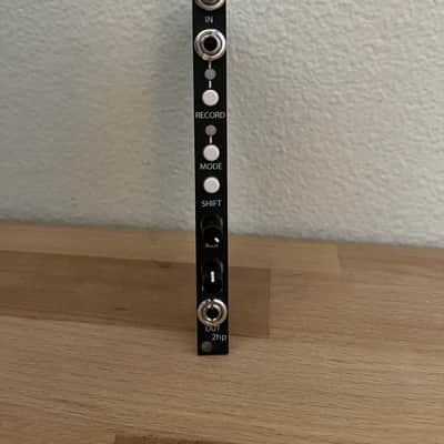 2hp Loop Eurorack looping module - black panel image 1