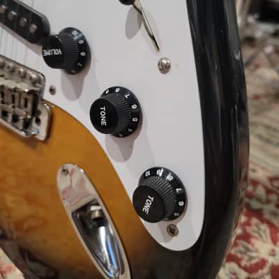 Squier JV Vintage Series '57 Stratocaster 1982 - 2-Tone Sunburst W/ Case (C013-G21) image 9