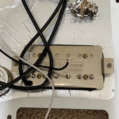 Seymour Duncan, Obsidian Loaded Stratocaster HH Pickguard - Seymour Duncan + Obsidian image 4