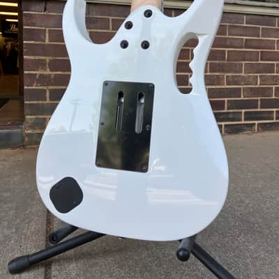Ibanez JEMJR-WH Steve Vai Signature- White image 12