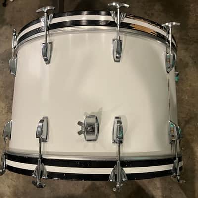 Ludwig 15, 18, 24 Super Classic 3 ply 70s White cortex drum set image 14
