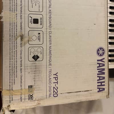 Yamaha YPT-220 Digital Keyboard WORKS w/Box, Manual, + Power Supply image 8