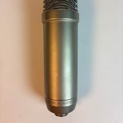 RODE NT1-A Large Diaphragm Cardioid Condenser Microphone image 3