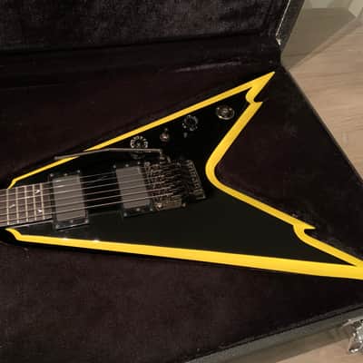 2007 Dean Dime Signature Razorback V 255 Black Yellow image 3