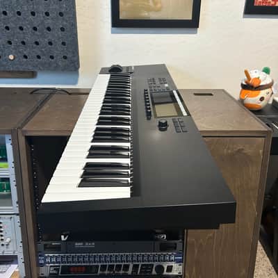 Native Instruments Komplete Kontrol S61 Mk2 2010s - Black image 6