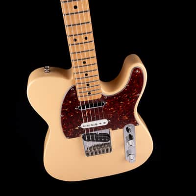 Pre-Owned 2006 Fender Deluxe Nashville Telecaster Honey Blonde With Gig Bag image 3