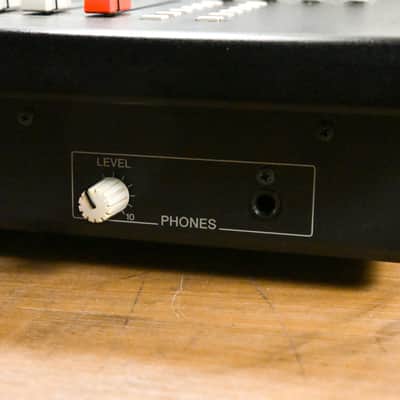 Yamaha LS9-32 32-Input Digital Mixing Console CG0110C image 7