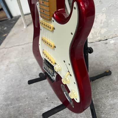 Fender Contemporary Series Made in Japan SSS Stratocaster 1985 - 1987 - Red image 10