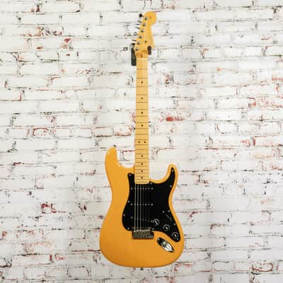 Fender - 2004 American Series Stratocaster - Electric Guitar - Butterscotch Blonde - w/OHSC USED image 8