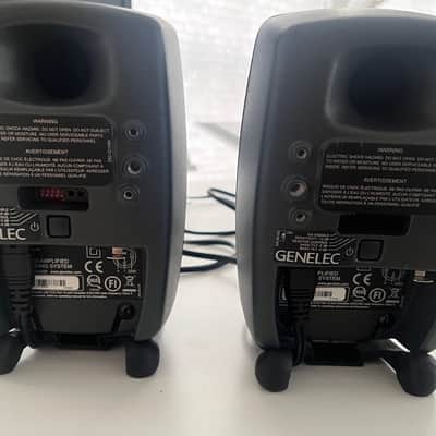 Genelec 8010A 3" Powered Nearfield Studio Monitor (Pair) 2005 - Gray image 2