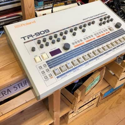 Roland TR-909 Rhythm Composer 1983 - 1985 image 3