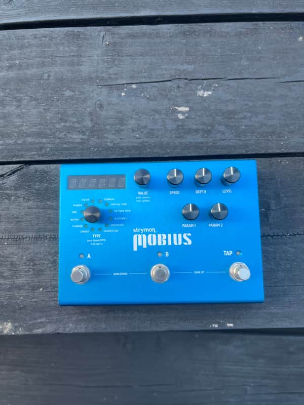 Strymon Mobius