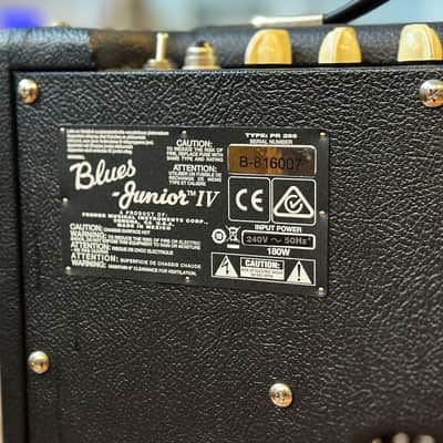 Fender Blues Junior IV 15 Watt 1x12" Guitar Amplifier image 3