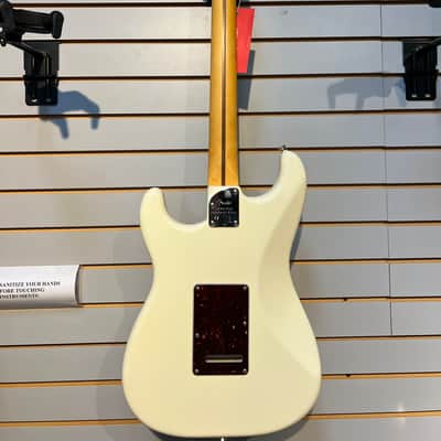 Fender American Professional II Stratocaster Olympic White image 5
