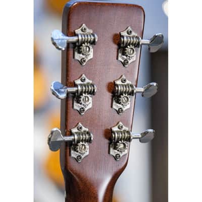 1962 Martin 0-18 natural image 4
