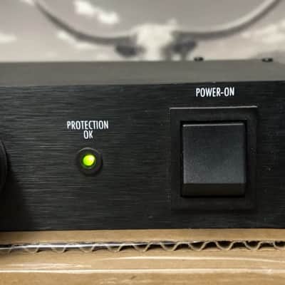 Furman M-8Dx Power Conditioner Digital Voltage Meter 15A Rack Mount - Powers On image 5