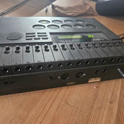 Roland  PM-16 trigger to MIDI converter w/box image 2