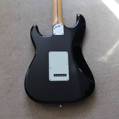 Fender The Edge Artist Series Signature Stratocaster 2016 - 2019 - Black image 10
