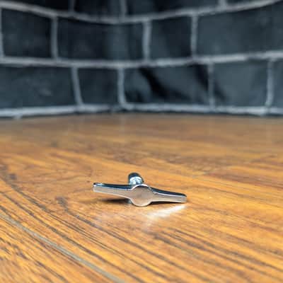 Ludwig Drum Key (10115‑U‑136) – 1970s Vintage Drum Hardware, Classic Ludwig Fit & Feel image 5